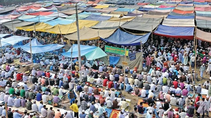 বিশ্ব ইজতেমার ২য় পর্বের আখেরি মোনাজাত
