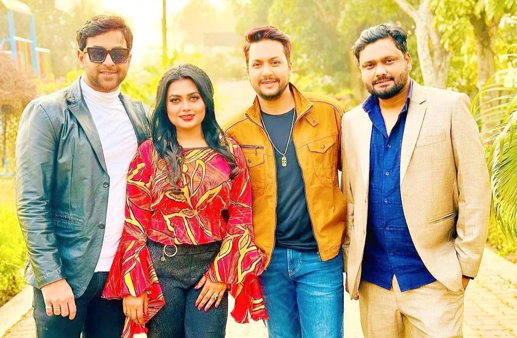 Anal jinsiy aloqa gif Kozoynakda sargishning porno kastingi