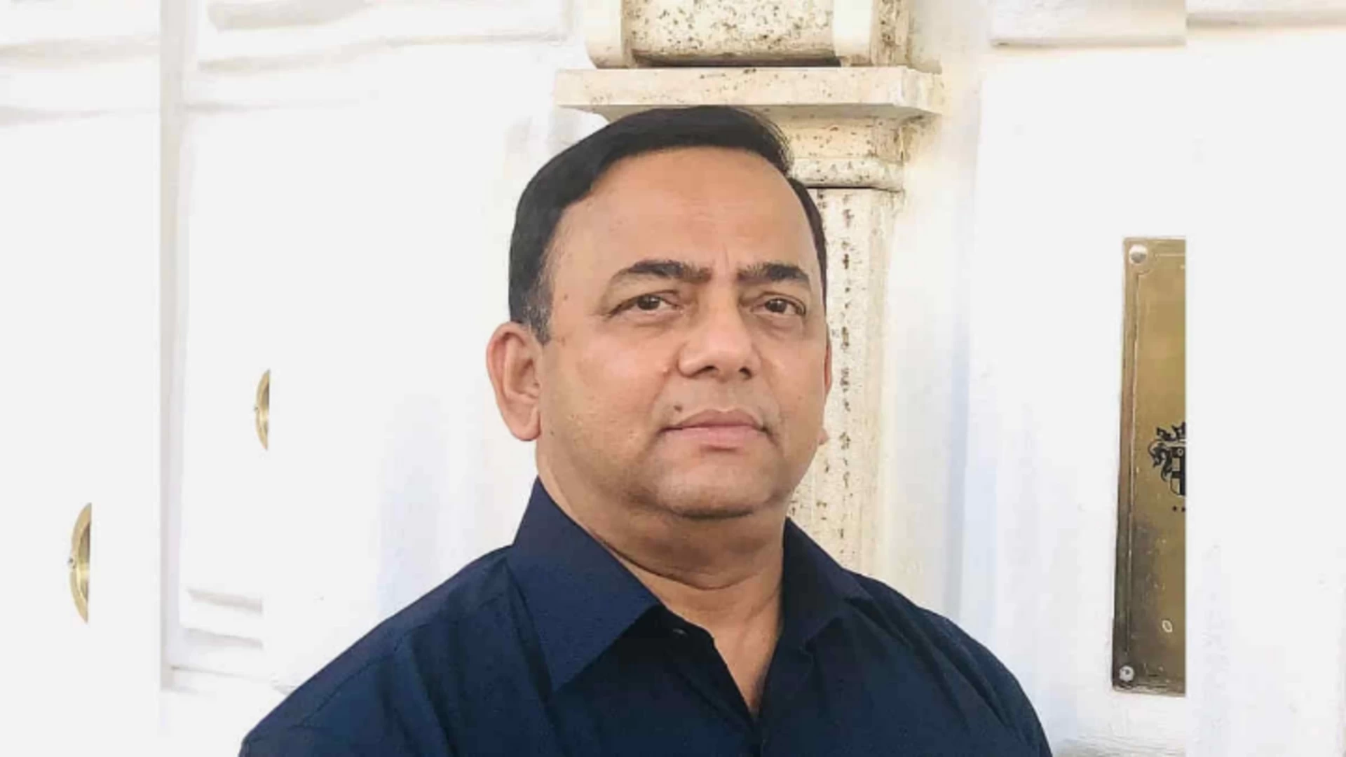বেনজীর ও স্ত্রী-সন্তা‌নদের সব শেয়ার ফ্রিজের নির্দেশ